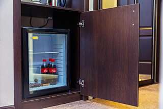 Отель Red Village Hotel Нур-Султан Улучшенный двухместный номер с 2 отдельными кроватями-7